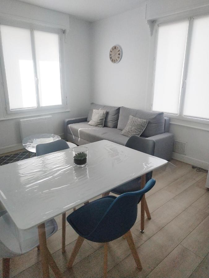 Charmant Logement A 2 Pas De La Plage 勒波泰勒 外观 照片